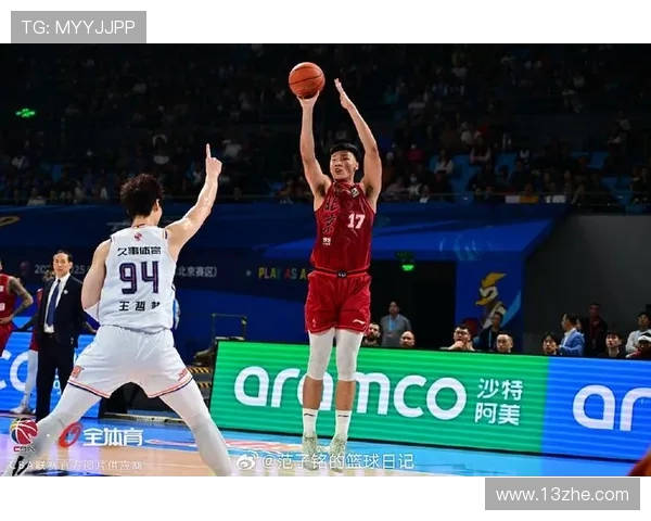 上海久事凭篮板优势末节发力完成逆转赢下关键胜利主场比赛中展现